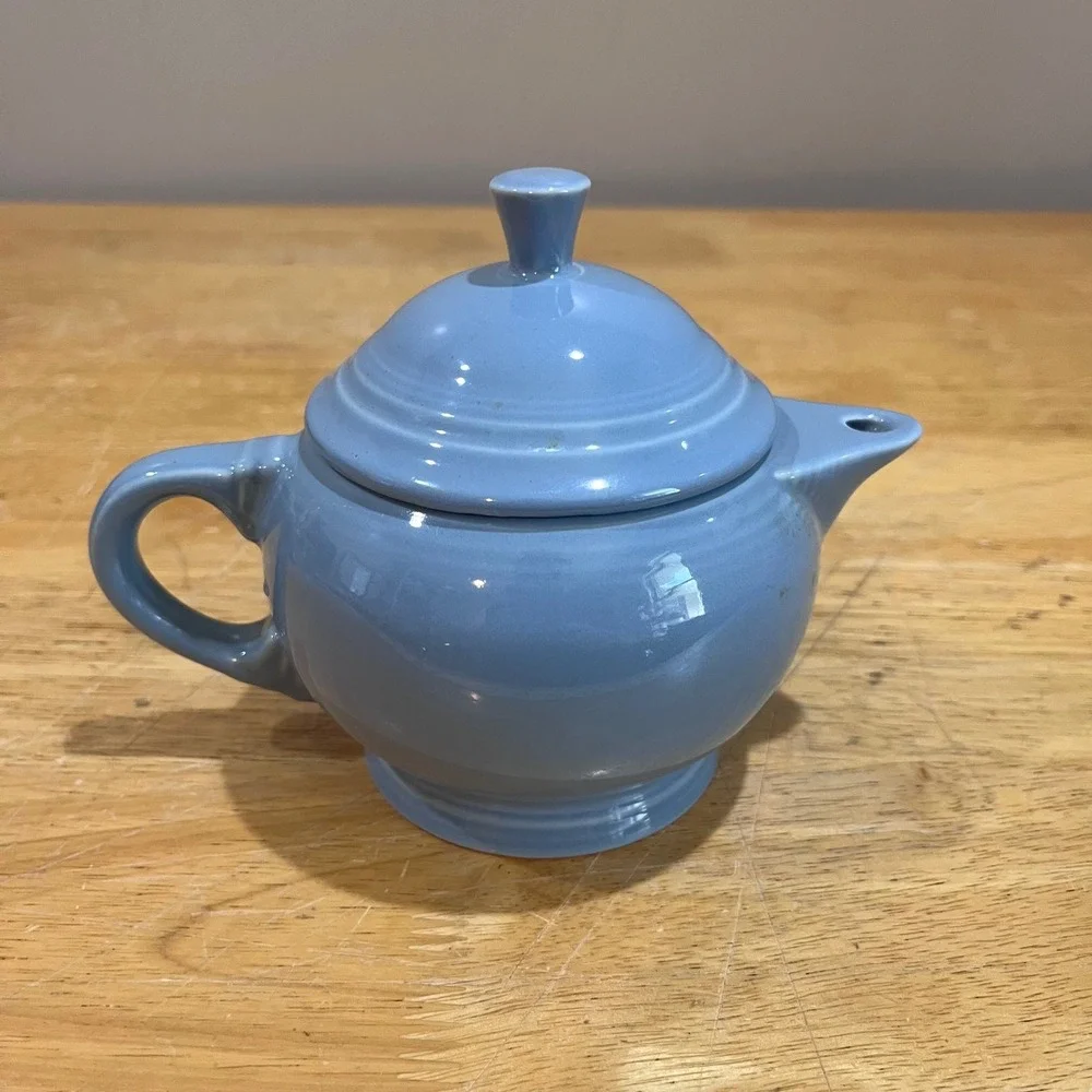 Vtg Fiesta Periwinkle Blue‎ Small Teapot Lid 2 Cup HLC USA Ceramic Pottery